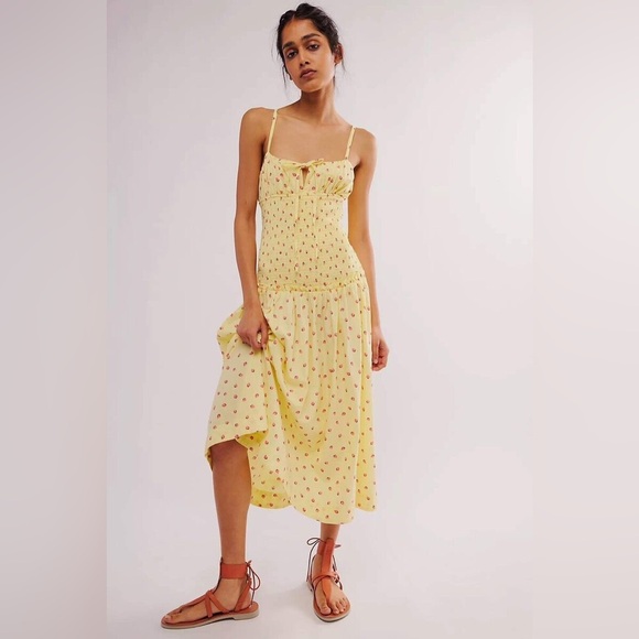 Free People Lavender Daze Yellow Strawberry Print Summer Smocked Midi Dress Med - Picture 7 of 7